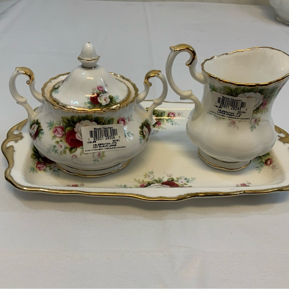 Royal Albert, Bone china, Celebration 1969 set sugar and tray cream, vintage - Picture 2 of 10